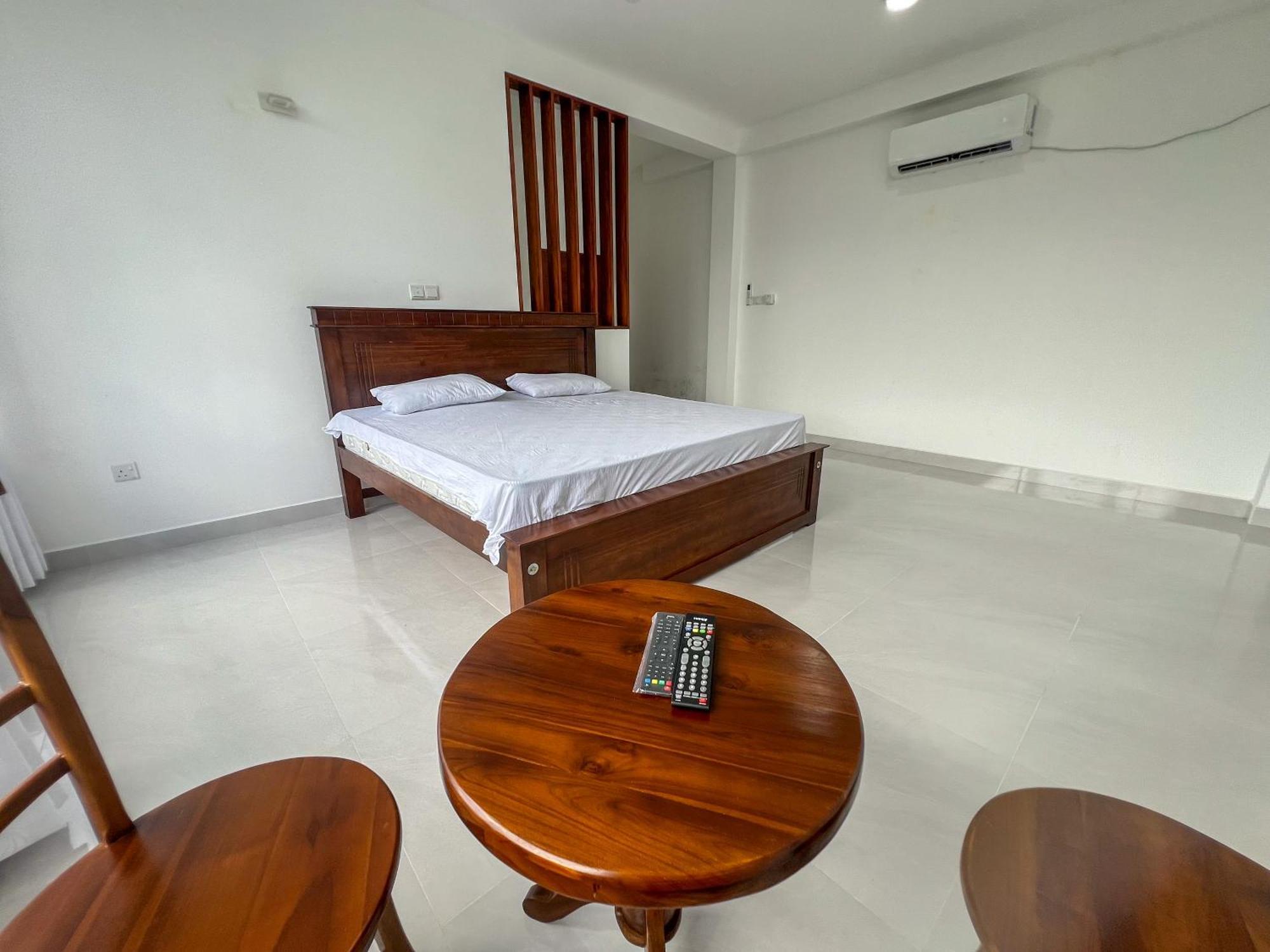 Meridian Holiday Resort 拉特纳普勒 外观 照片